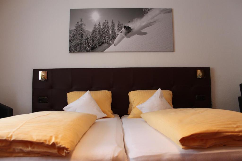 Hotel Garni Dorfblick Sankt Anton am Arlberg Szoba fotó